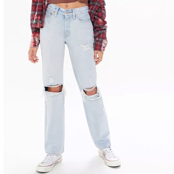 Urban Outfitters Denim - BDG Mid-Rise Bootcut Jean – Destroyed Light Wash